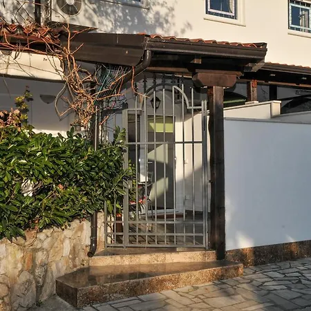 Apartment Finida