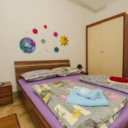 Apartman Finida *