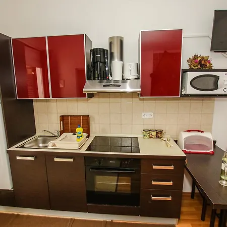 Apartman Finida *